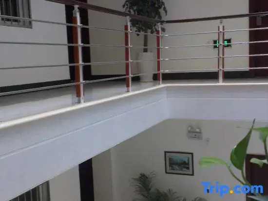 Jinshan apartment (Wenshan Taikang community chengnan bus station branch)