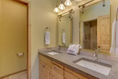 Yellow Rail 10 - Meredith Lodging