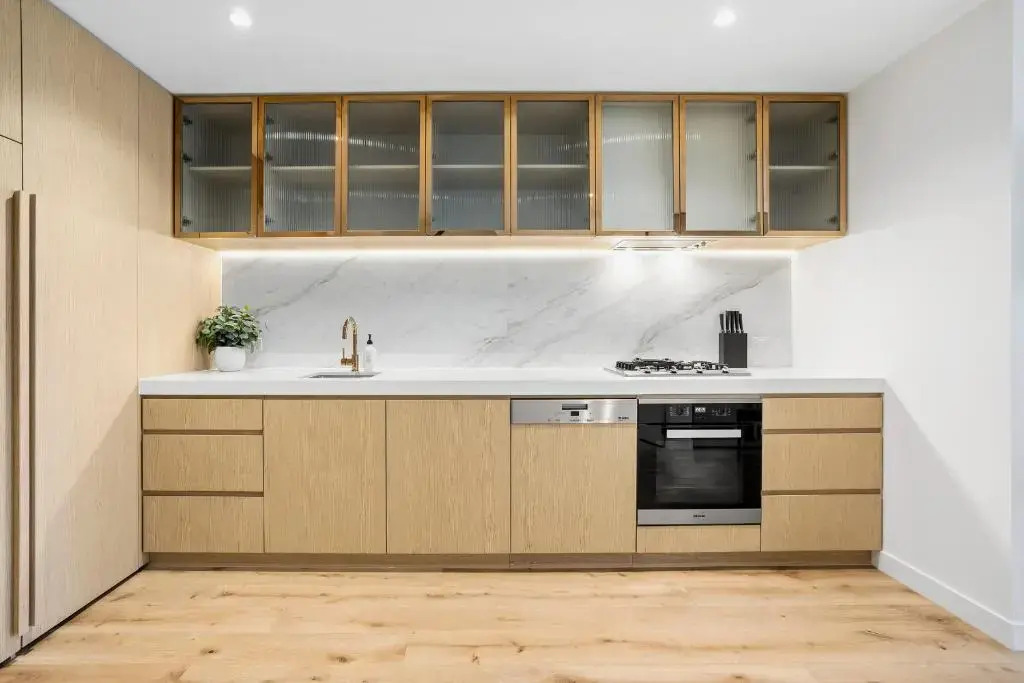 Luxuria Apartments - Collins House