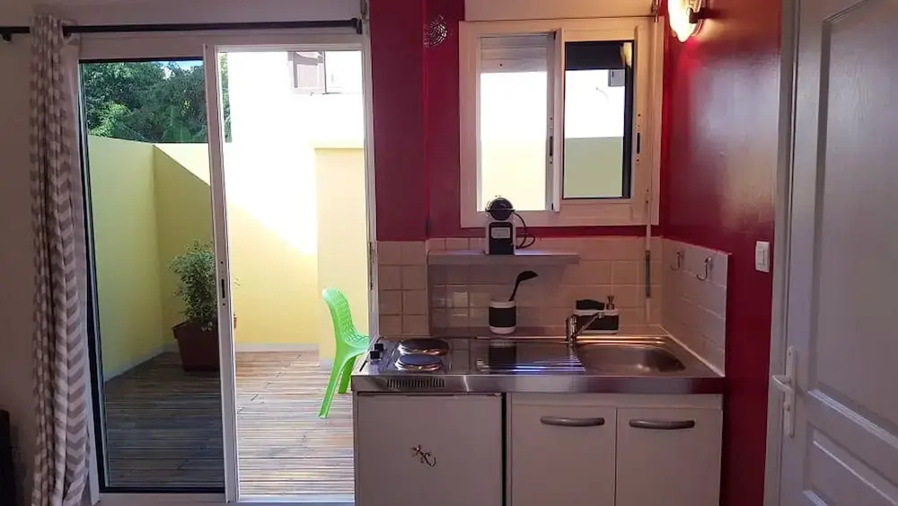 Studio In Saint Denis With Enclosed Garden And Wifi 34 Km From The Beach