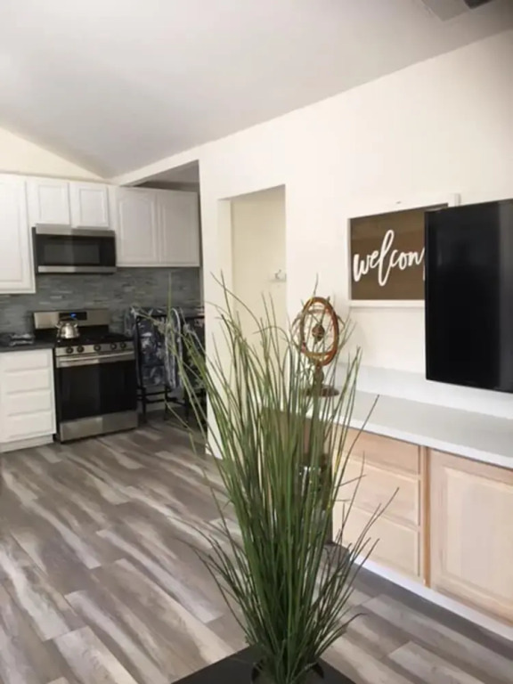 Brand New 2BD House Valley Village