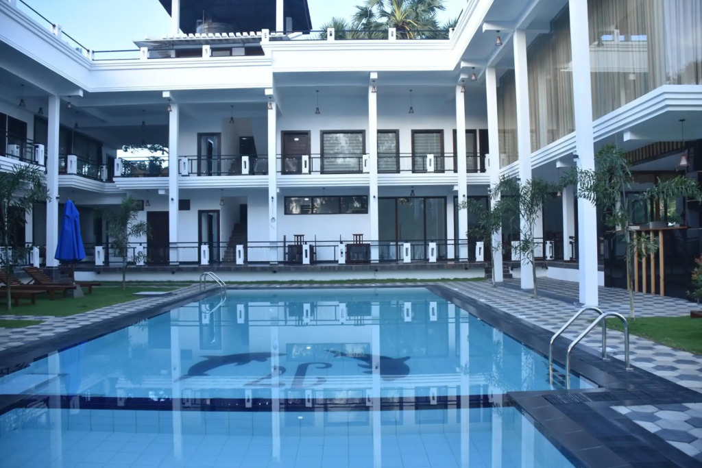 J7 Villaj Resort