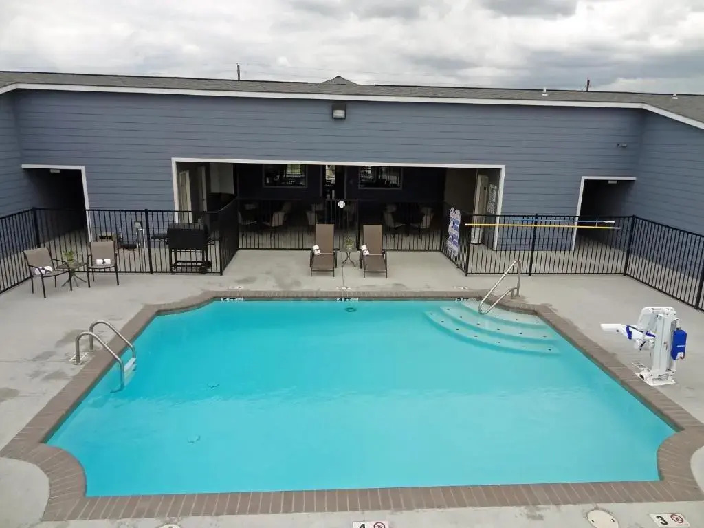 Kenedy Inn and Suites