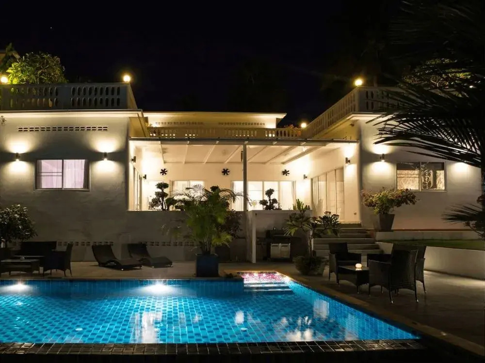 Villa Warburton