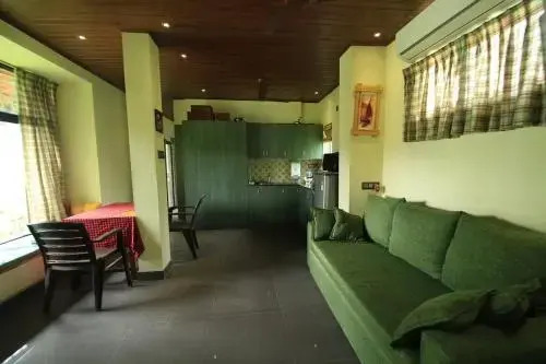 Pearl Spot