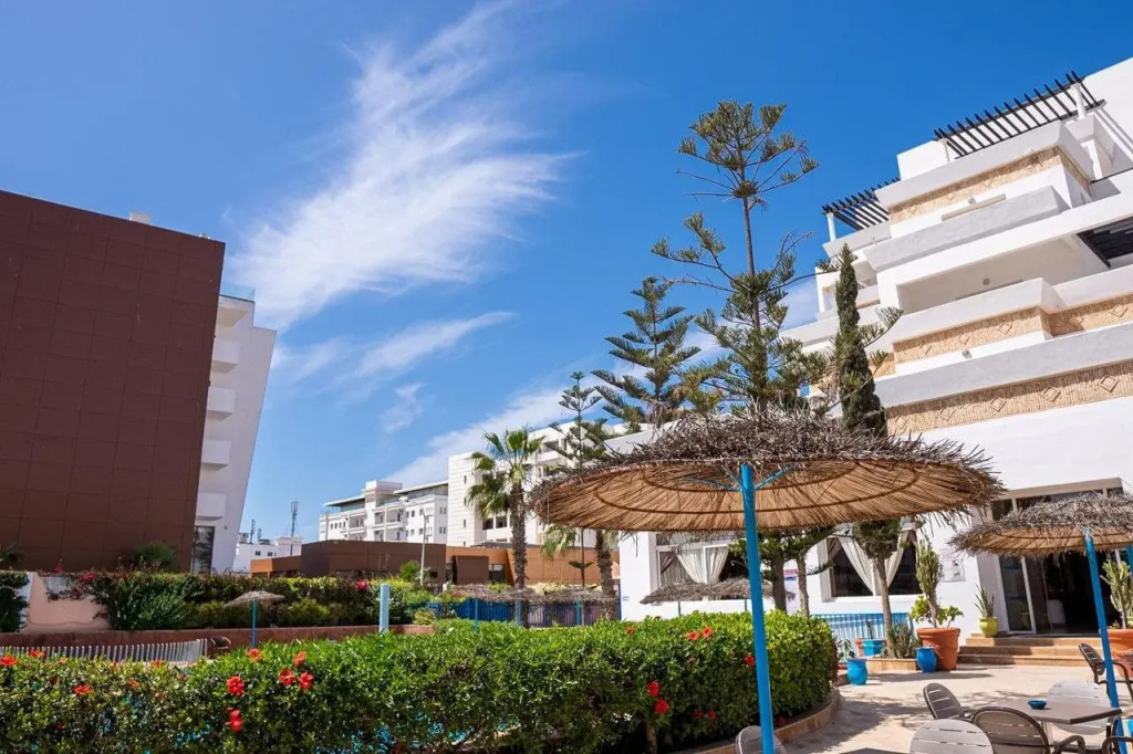 Intouriste Hotel & Suites