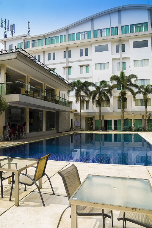 Grand Arjuna Hotel