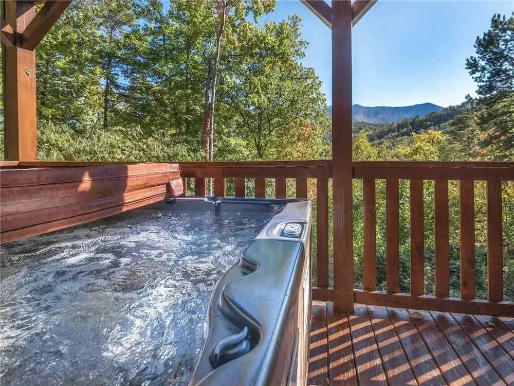 Triple Mountain View - Three Bedroom Cabin