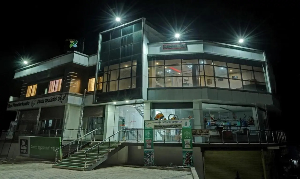 Itsy Hotels Vijaya Comforts, with BAR & restaurant