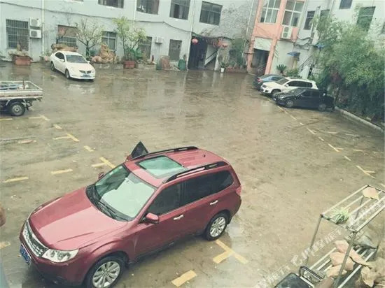 Fengcheng Hotel
