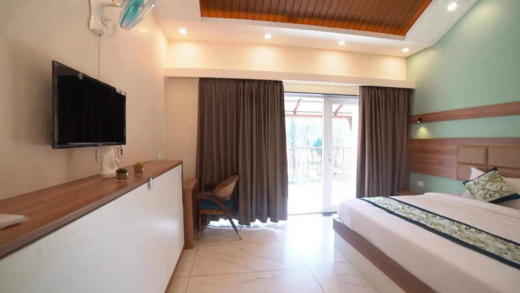 Aananda Wellness and Resorts