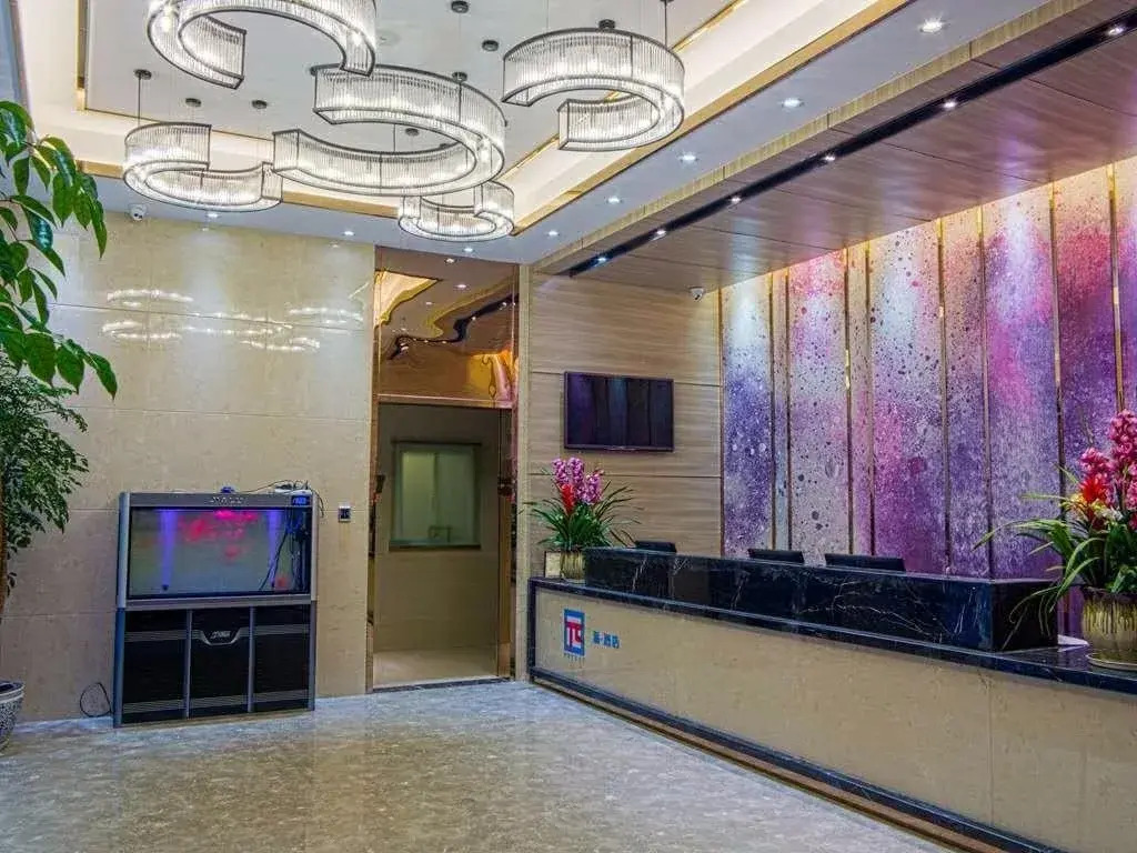 Pai Hotel Nanjing Maogaoqiao Metro Station
