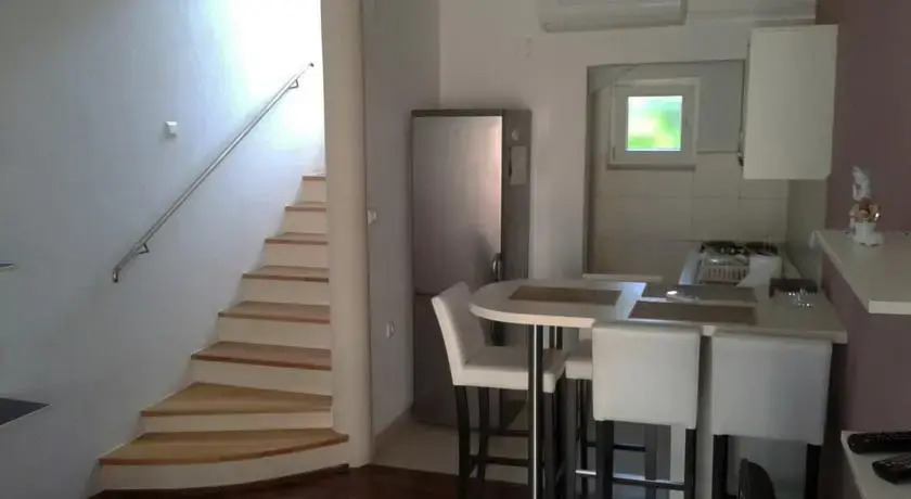 Apartment M