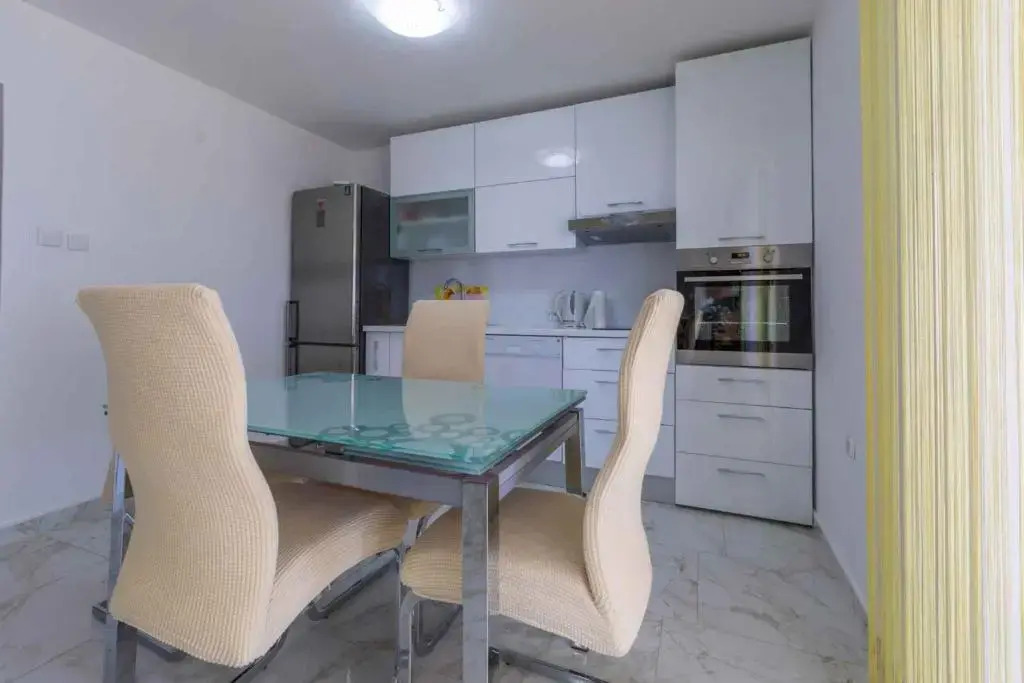 Apartment in Selce 39426