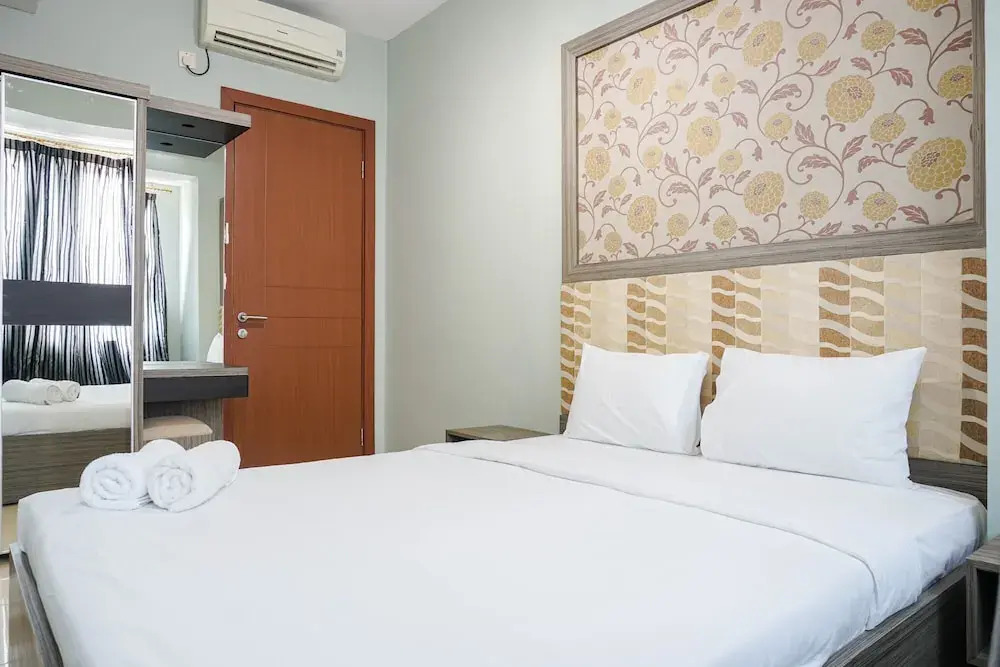 Best Location and Cozy 2BR The H Residence Apartment By Travelio