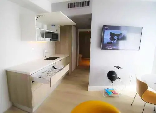 Boutique Hotel Suite 1215 West Avenue