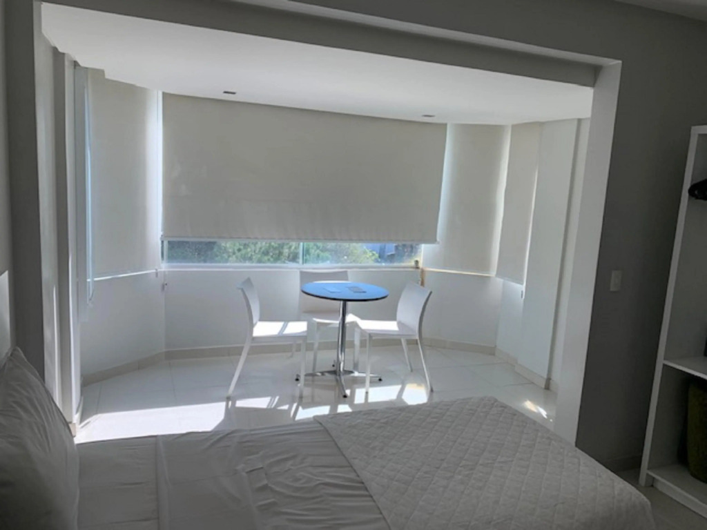 Emirates Hotel & Suites