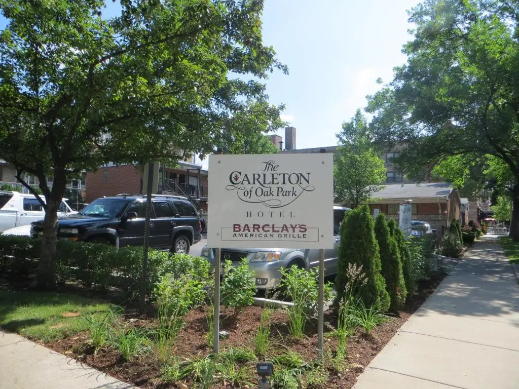 Carleton of Oak Park