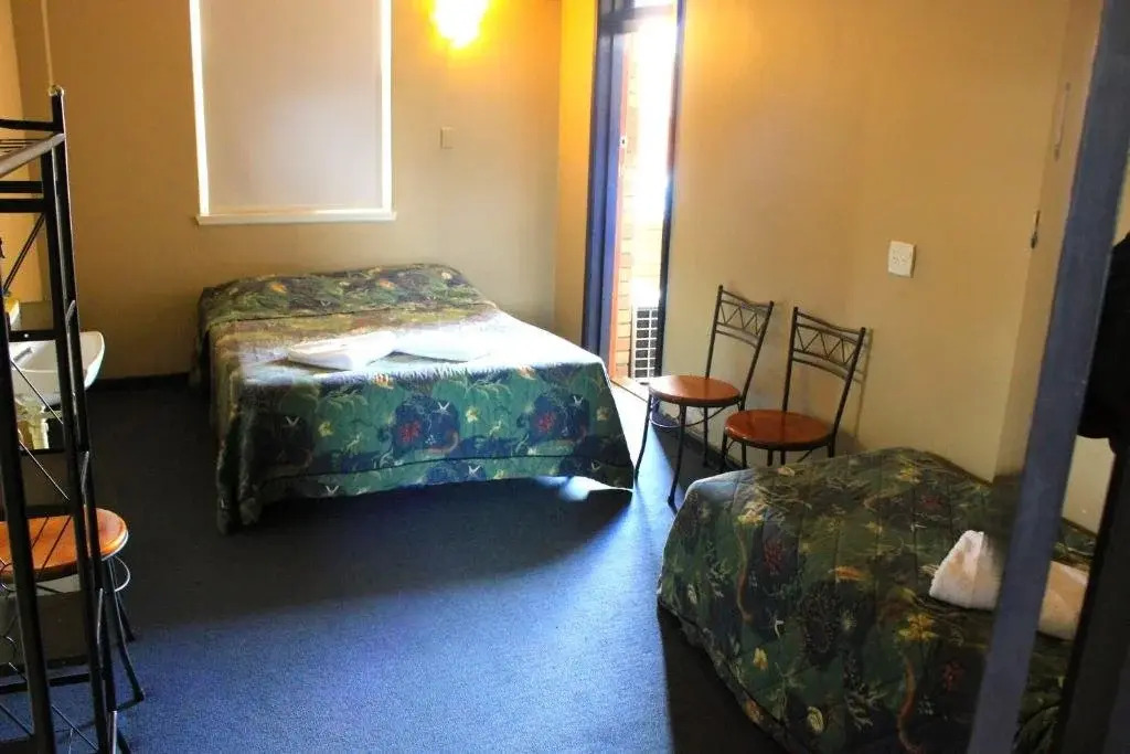 Belmore Hotel Maitland