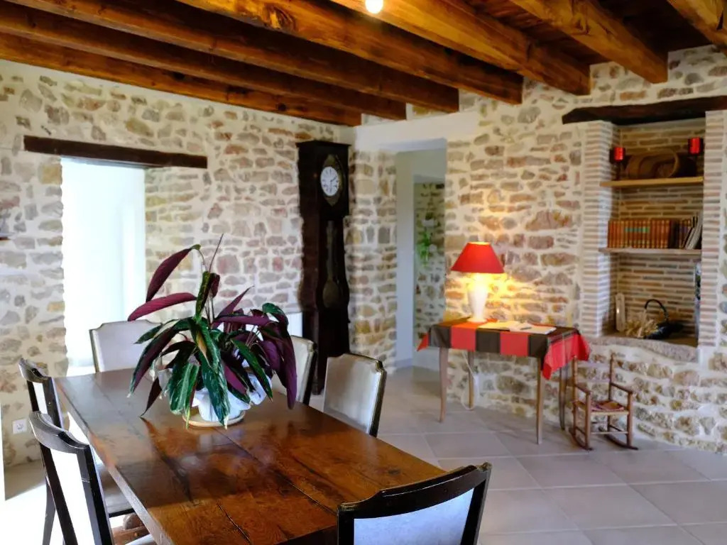 Maison berrichonne authentique avec jardin, près du Domaine de George Sand et activités variées - FR-1-591-195