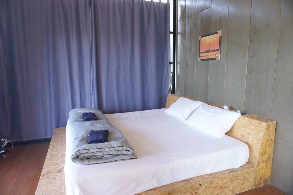 Near Beach Hostel - Adults Only