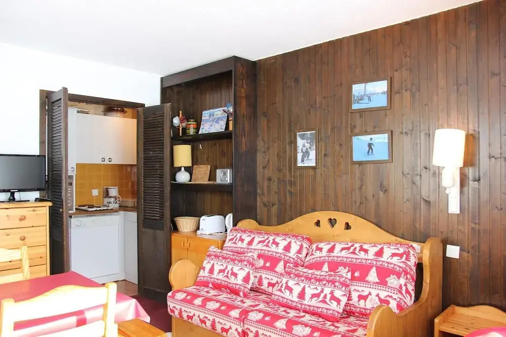 4 persons apartment in a quiet area Apartment 1 agence la cime