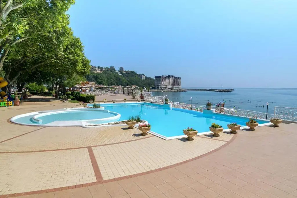 Marina Hotel, Sunny Day