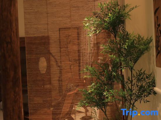 Lumen Shangshangqian Guesthouse Near Guoqing Temple