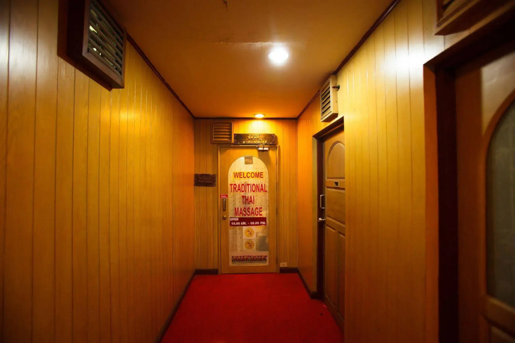 Nana Hotel