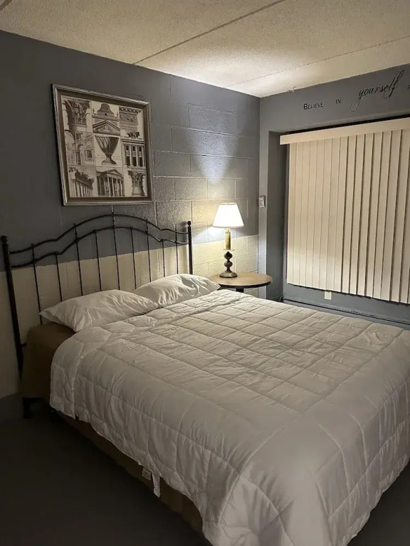 J-E Hotel & Suites