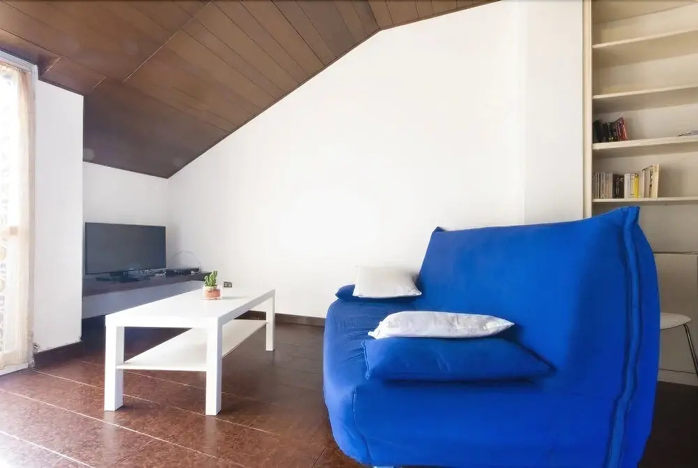 Flat Fiumelatte Terrace lake view