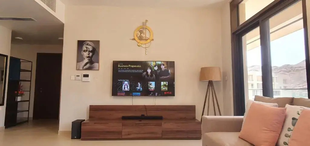 ONE Elegant Apartment in Muscat Bay 02