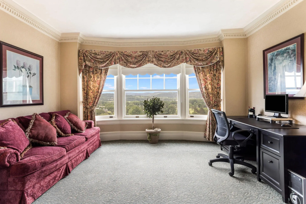 Traditions Hotel & Spa Johnson City - Binghamton, an Ascend Collection Hotel
