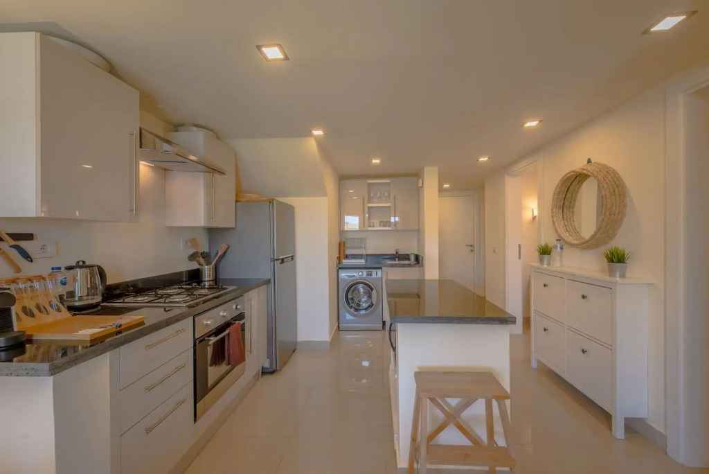 VESTA - Luxury APT - 2BR - Veranda