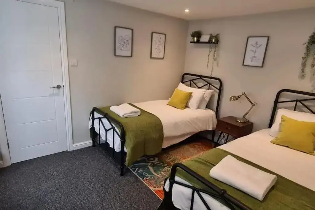 Morris Lodge, Southampton - 1 Bedroom, Free Wifi & Parking