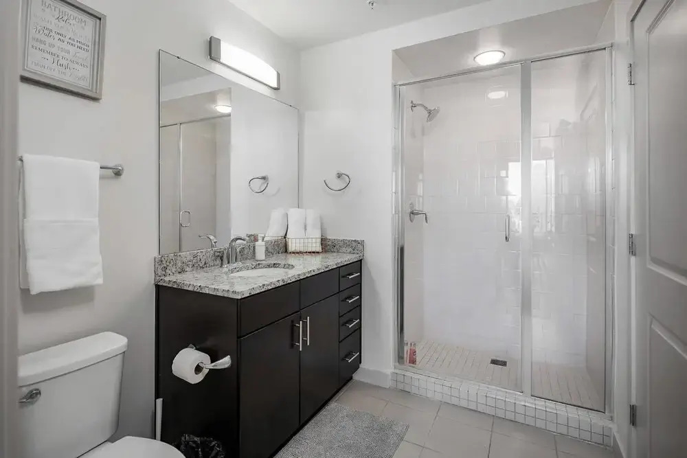 FRONTDESK Skyhouse Apts Uptown Charlotte