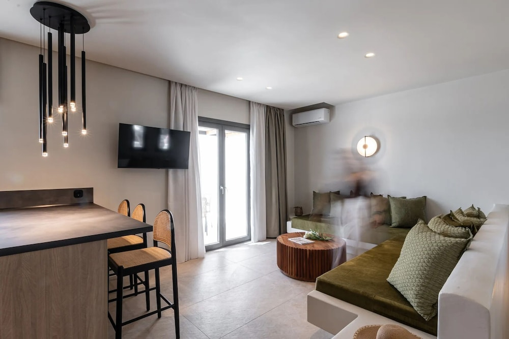 Lithia Exclusive Villas & Suites