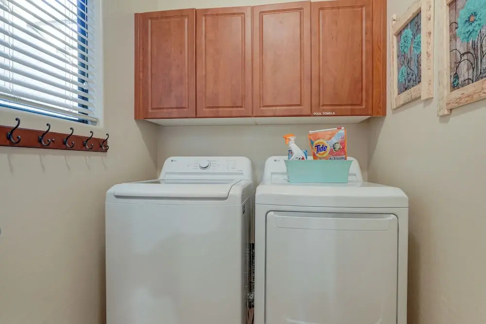 1 Mi to Golf: Lake-view Condo w/ Pool in Chandler!