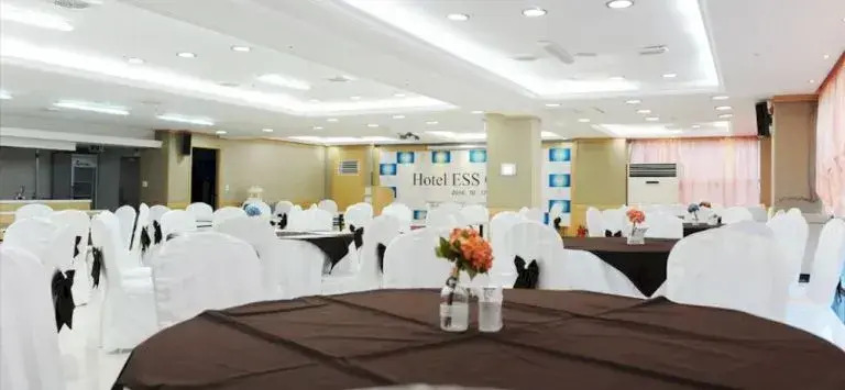 Hotel ESS