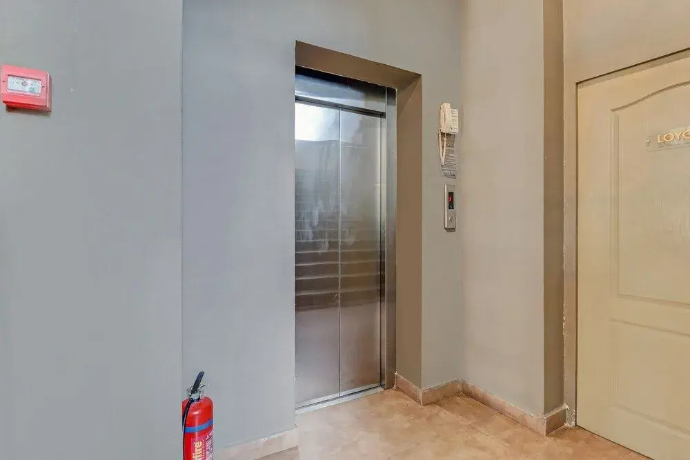 Capital O 42095 Purpletree Place Beebiz