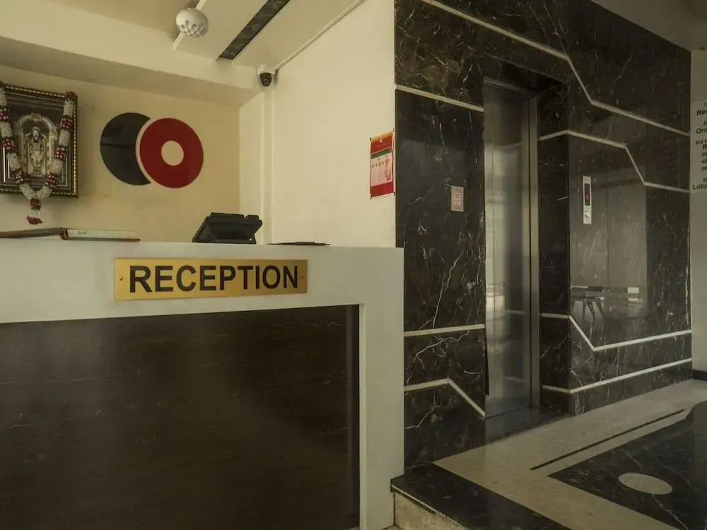 Capital O 661 Hotel Regal Inn