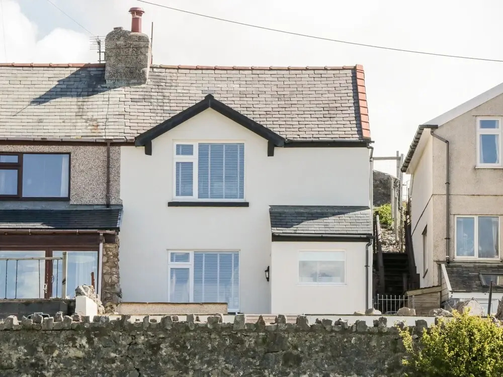 4 Anglesey Road