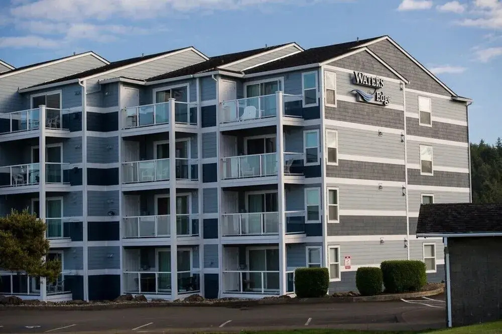 Waters Edge 111