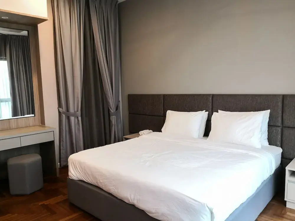 MU Vista – 360 Skypool Superior Suite