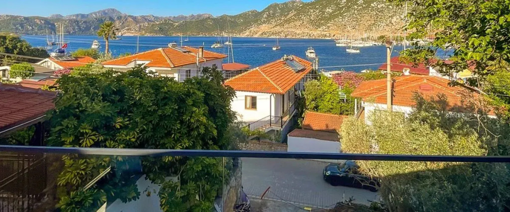 Max Mirage Selimiye