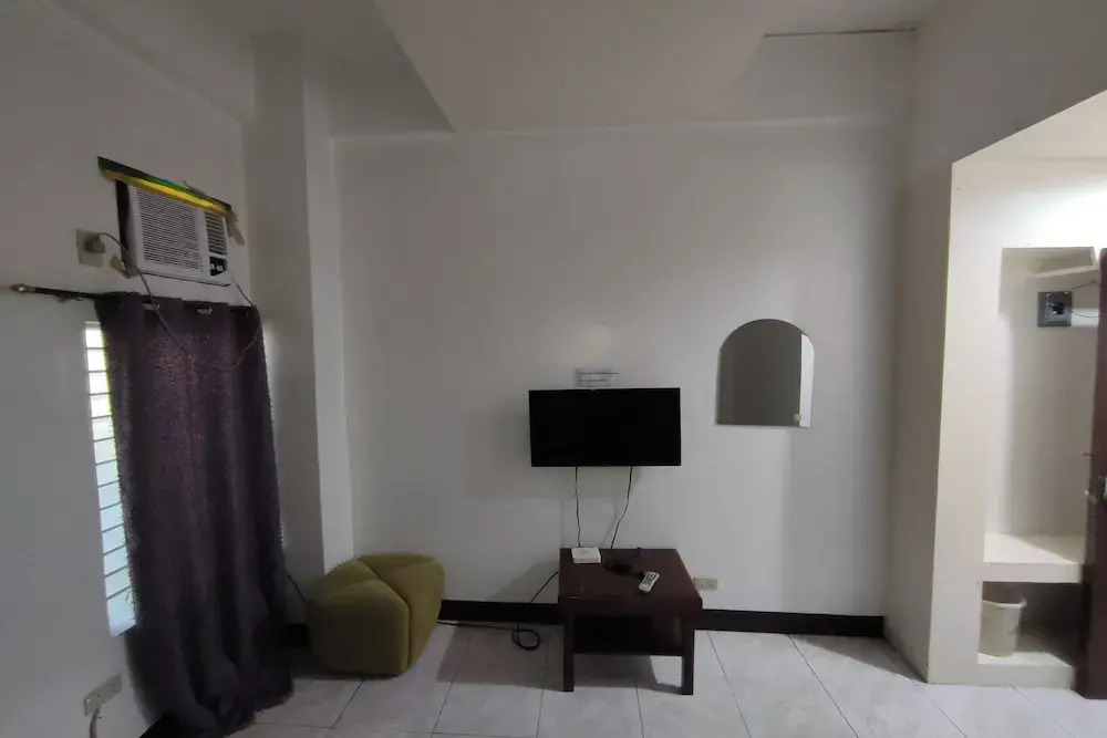 Green Ridge Apartelle