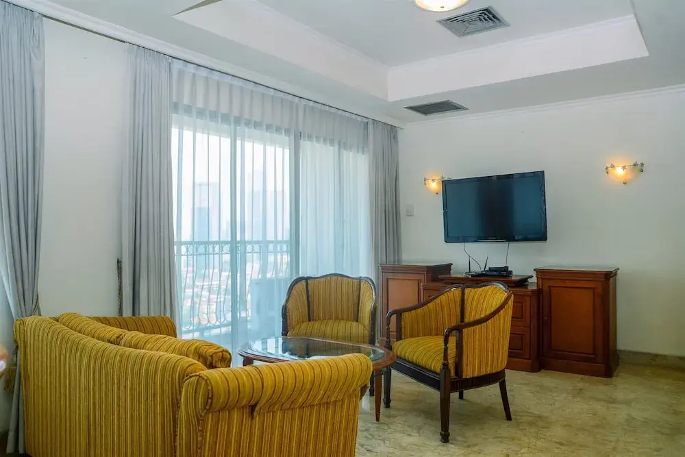 City View 3BR at Ambassador 1 Apartment By Travelio