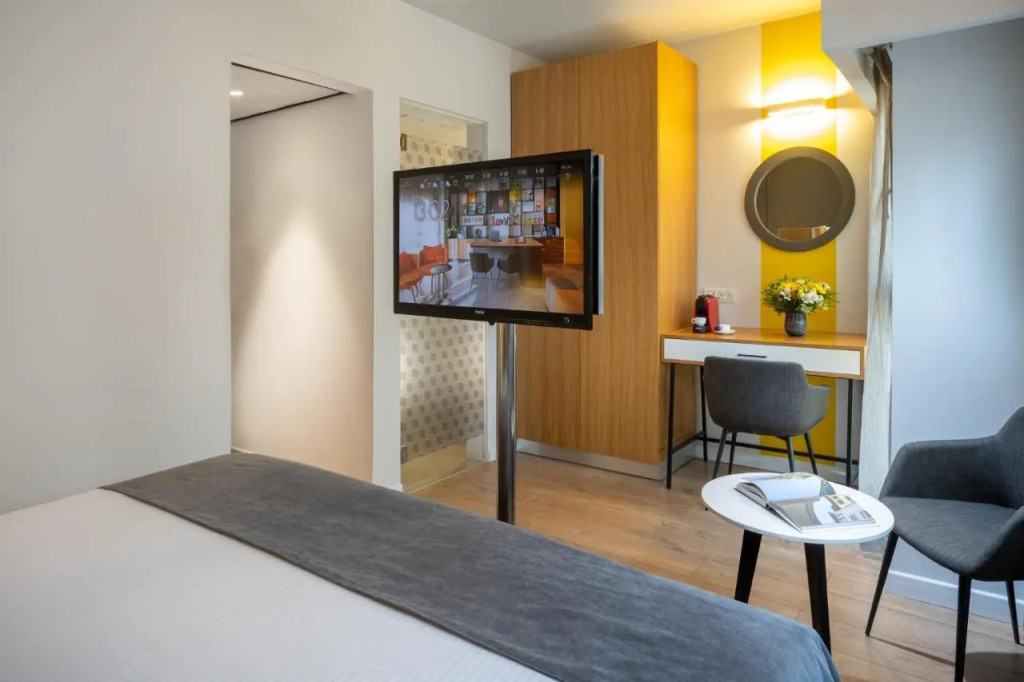 City Hotel