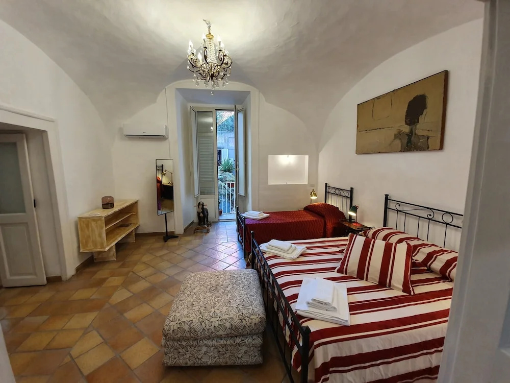 The Spanish Palace, Suites, Rooms, Apartments & Terraces