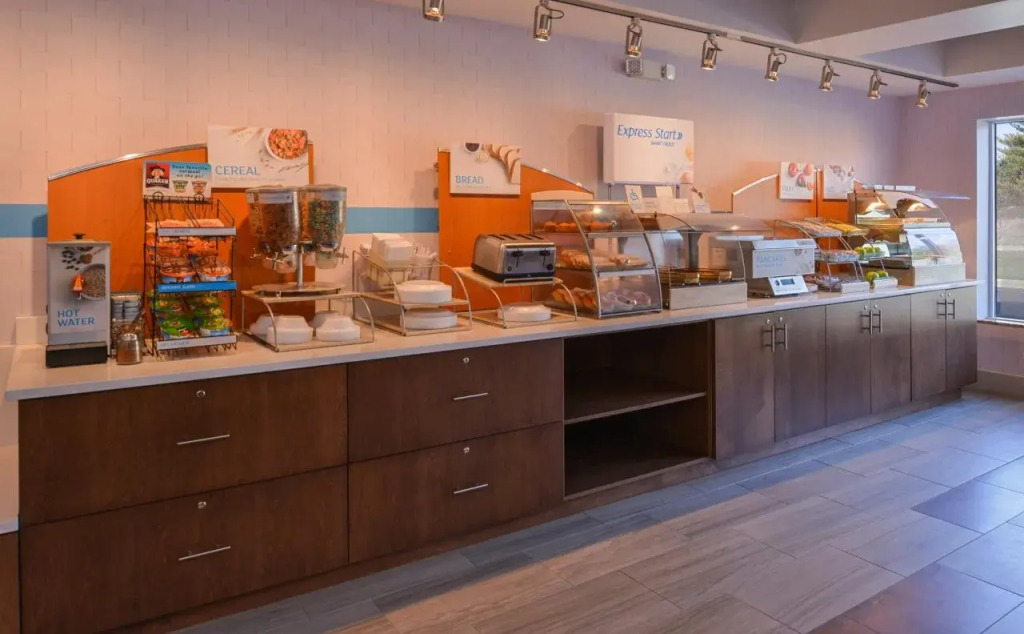 Holiday Inn Express Hotel & Suites Urbana-Champaign-U of I Area by IHG